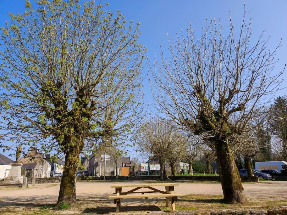 Gite Des Monts D'Arree La Feuillee Kültér fotó